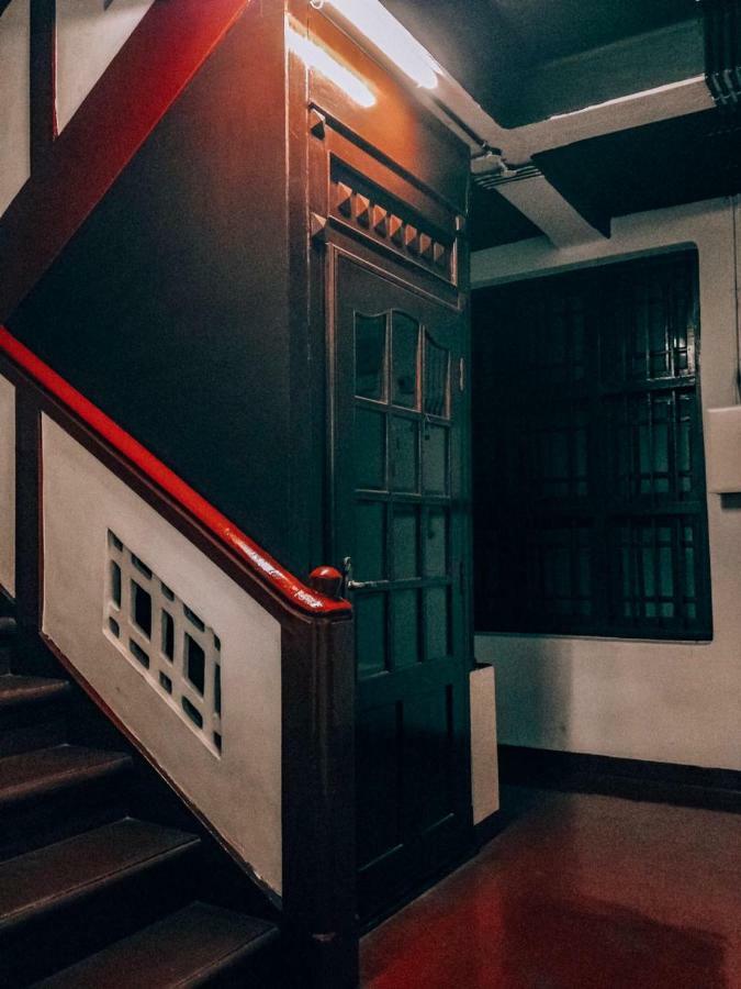 The Metro Pod - Backpackers A/C Dormitory Kochi Exterior photo